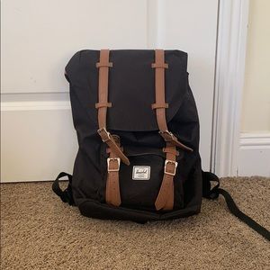 black herschel backpack